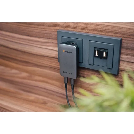 Ładowarka Verbatim Essentials Slim GaN 30280 65W szara