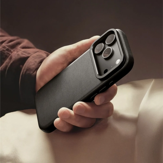 AmazingThing Etui pokrowiec na iPhone 17 Pro z podstawką Glamour - czarne
