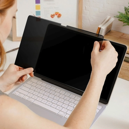 AmazingThing Folia prywatyzująca na ekran do MacBook Neo 13''