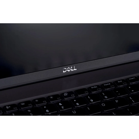 Laptop Dell Latitude 5520 i5-10310U 16/256 GB FHD Win11 Pro używany