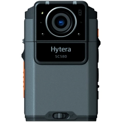 Zdjęcie produktu Kamera nasobna Hytera SC580 32 GB IR 1080p IP68; dokładny wariant SC580 32GB (IR), EAN 5906110990215. Zdjęcie produktu Kamera nasobna Hytera SC580 32 GB IR 1080p IP68; dokładny wariant SC580 32GB (IR), EAN 5906110990215.