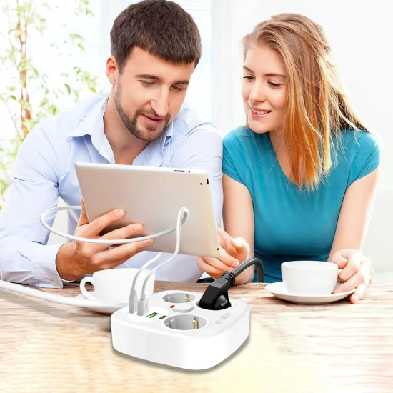 Tech-Protect Listwa zasilająca 3 gniazda sieciowe 2x USB-A 2x USB-C 200 cm