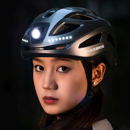 ROCKBROS Kask rowerowy ze zintegrowanym oświetleniem wielokierunkowym