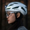 ROCKBROS Kask rowerowy ze zintegrowanym oświetleniem wielokierunkowym