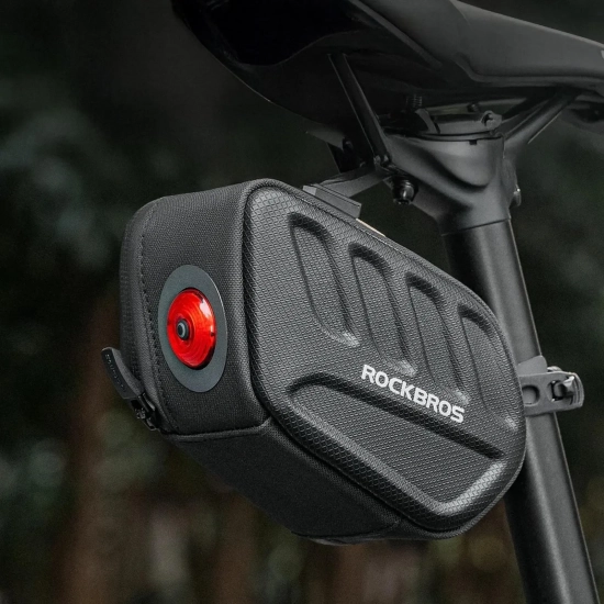 ROCKBROS Torba rowerowa podsiodłowa z inteligentną lampką tylną 0.45 l