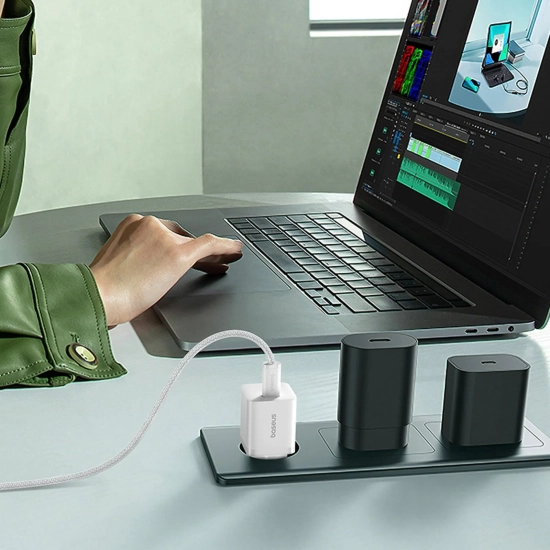 Ładowarka sieciowa Baseus GaN5 Mini 25W USB-C biała – zdjęcie główne dokładnego wariantu produktu.
