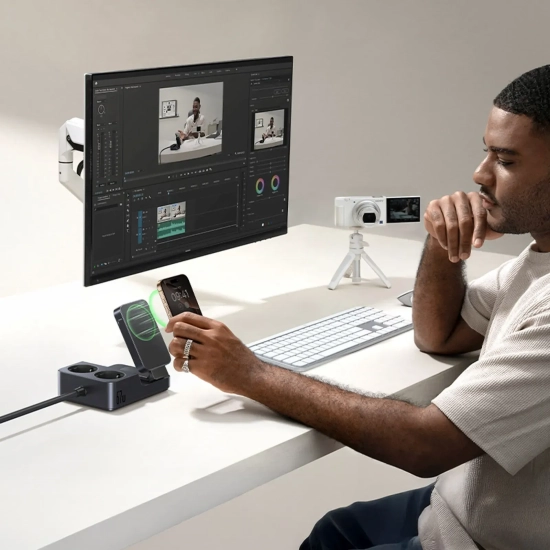 Stacja ładująca 6w1 bezprzewodowa USB-A USB-C 2x gniazdo AC 67W - czarna