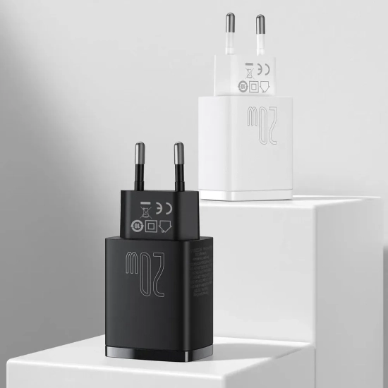 Szybka ładowarka sieciowa Compact USB USB-C 20W 3A PD QC 3.0 czarny
