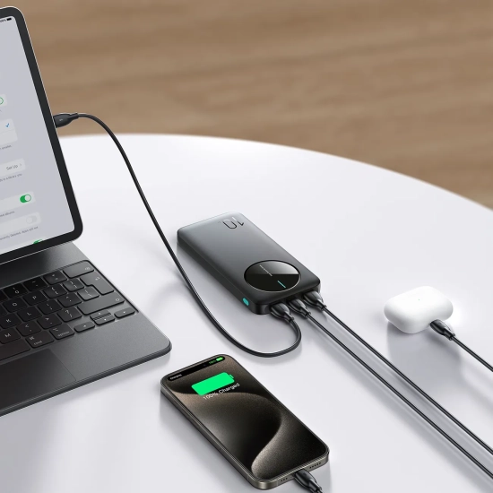 JOYROOM Powerbank JR-PBF12 10000mAh 2.4A 2x USB-A 1x USB-C - czarny