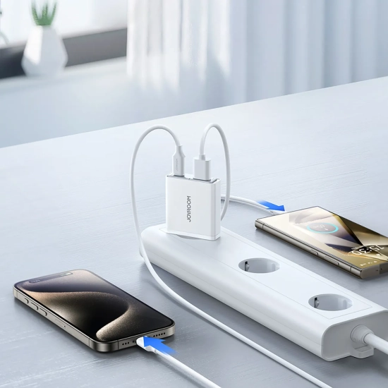 JOYROOM Mała i supercienka ładowarka sieciowa 20W USB-A USB-C - biała