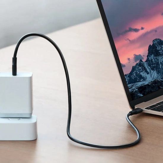 UGREEN Kabel przewód USB-C do ładowania i transferu danych 3A 2m czarny