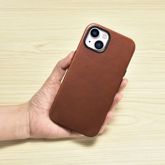 ICARER Skórzane etui iPhone 14 Plus magnetyczne z MagSafe Oil Wax Premium