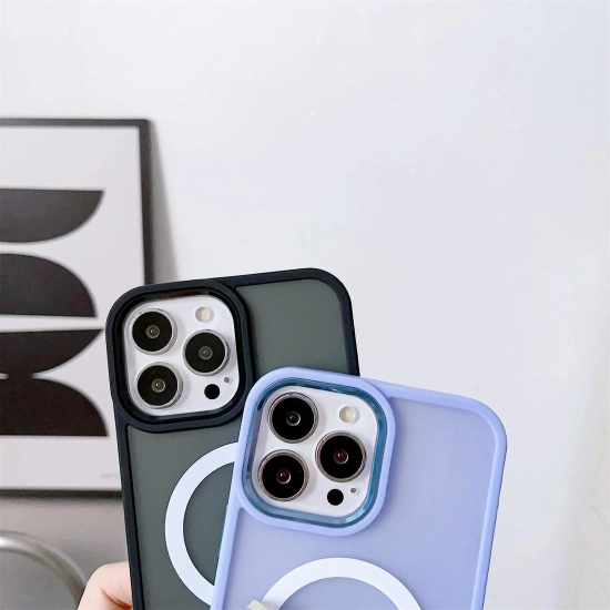 HURTEL Magnetyczne etui z MagSafe do iPhone 15 Plus otworki pod smycz